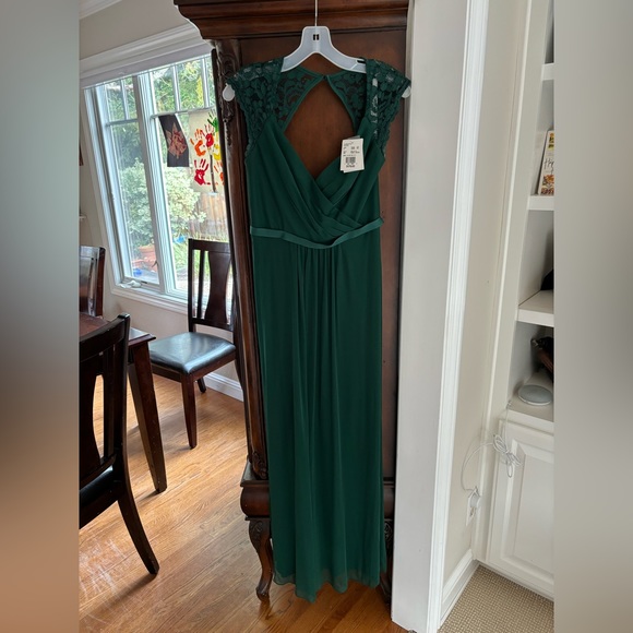 David’s Bridal Juniper Long Capped Sleeve Bridesmaid Dress - Picture 3 of 4